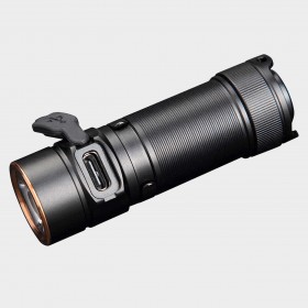 Lanternă FENIX E18R V2.0 3